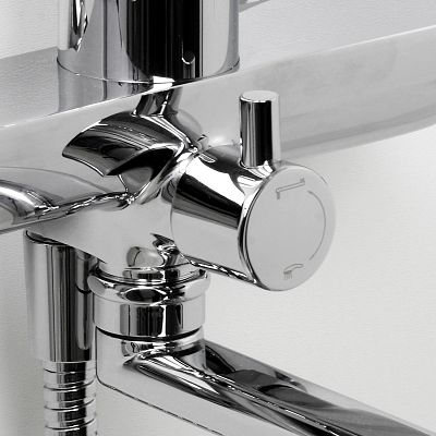 Lippe 4502L Смеситель для ванны с длинным изливом фото 5