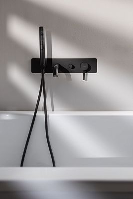 Смеситель для ванны с душем Allen Brau Priority 5.31006-31 (с внутренней частью) черный матовый фото 9