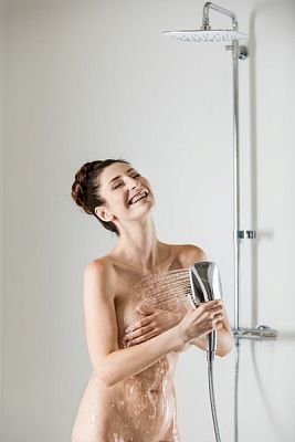 X070098 душевая стойка для ванны TERMO 300 с термостатом, ручным душем и изливом (хром) фото 2