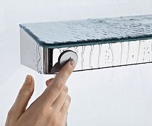 Термостатический однорычажный смеситель для душа Hansgrohe Shower Tablet Select 13171400