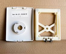 РАСПРОДАЖА Декоративная панель для писсуара Sanit 03 106 01 с рамкой с ручной кнопкой смыва, белая